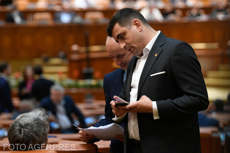 George Simion ismét balhézott a parlamentben 